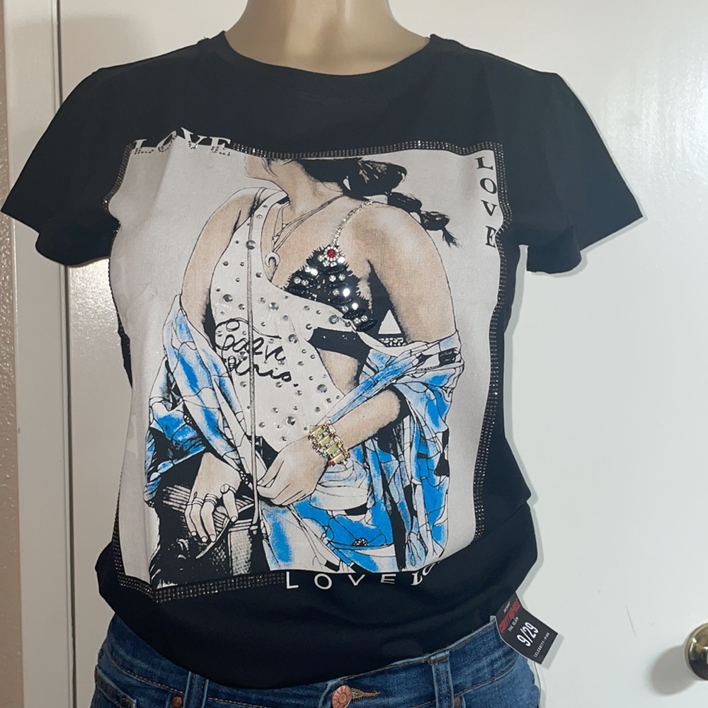 Shirt 👚 embroidered with/stones